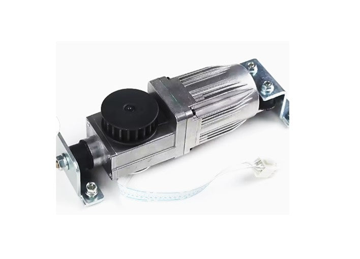 Automatic glass door. Maximum opening 140 cm.